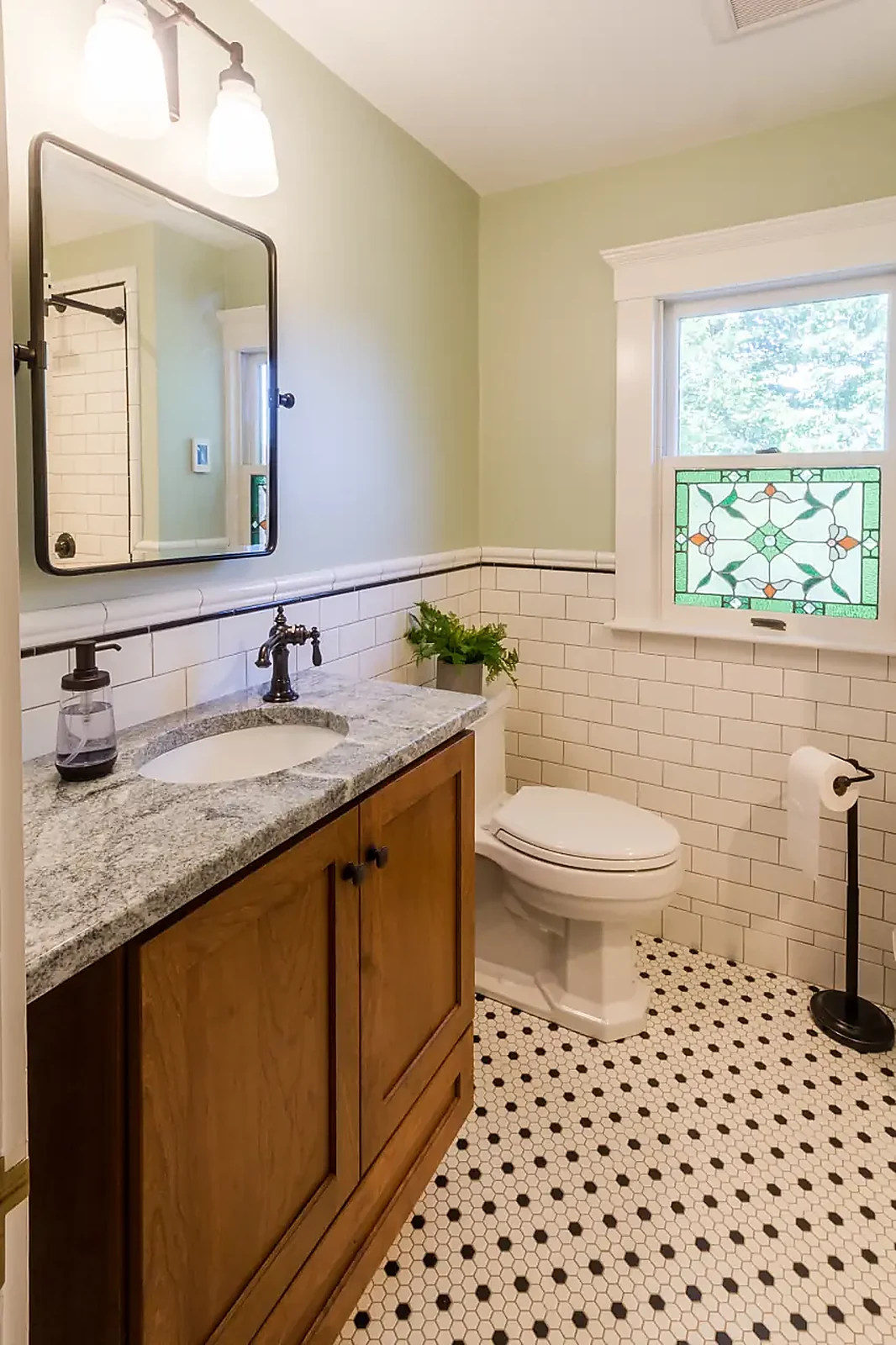 Belmont Craftsman Vintage Bath
