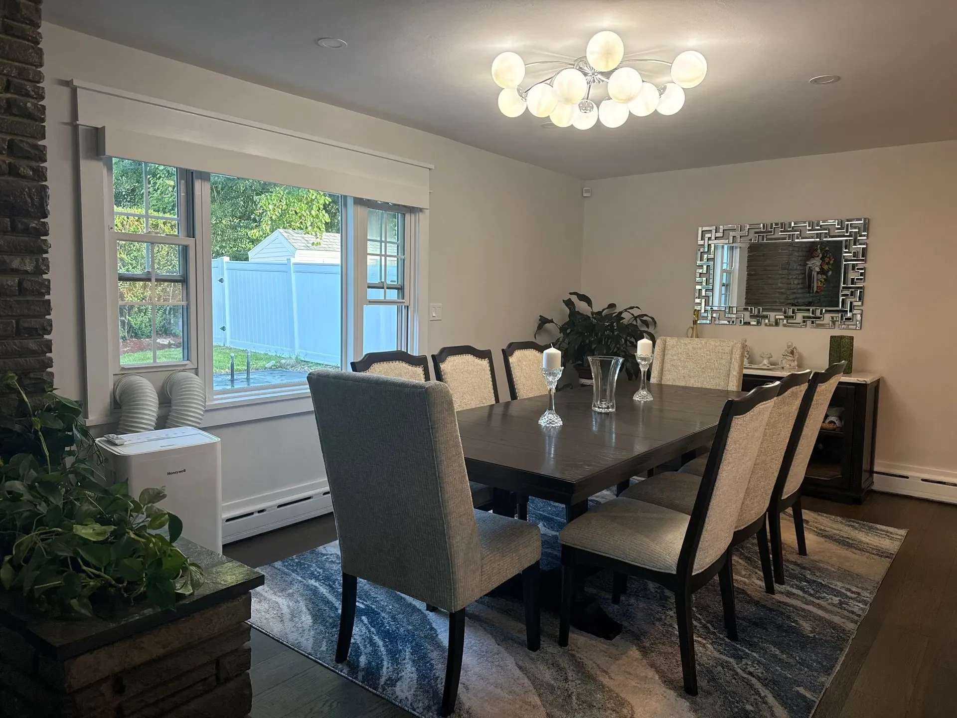 Revere Marble-Veined Modern Kitchen — view 4